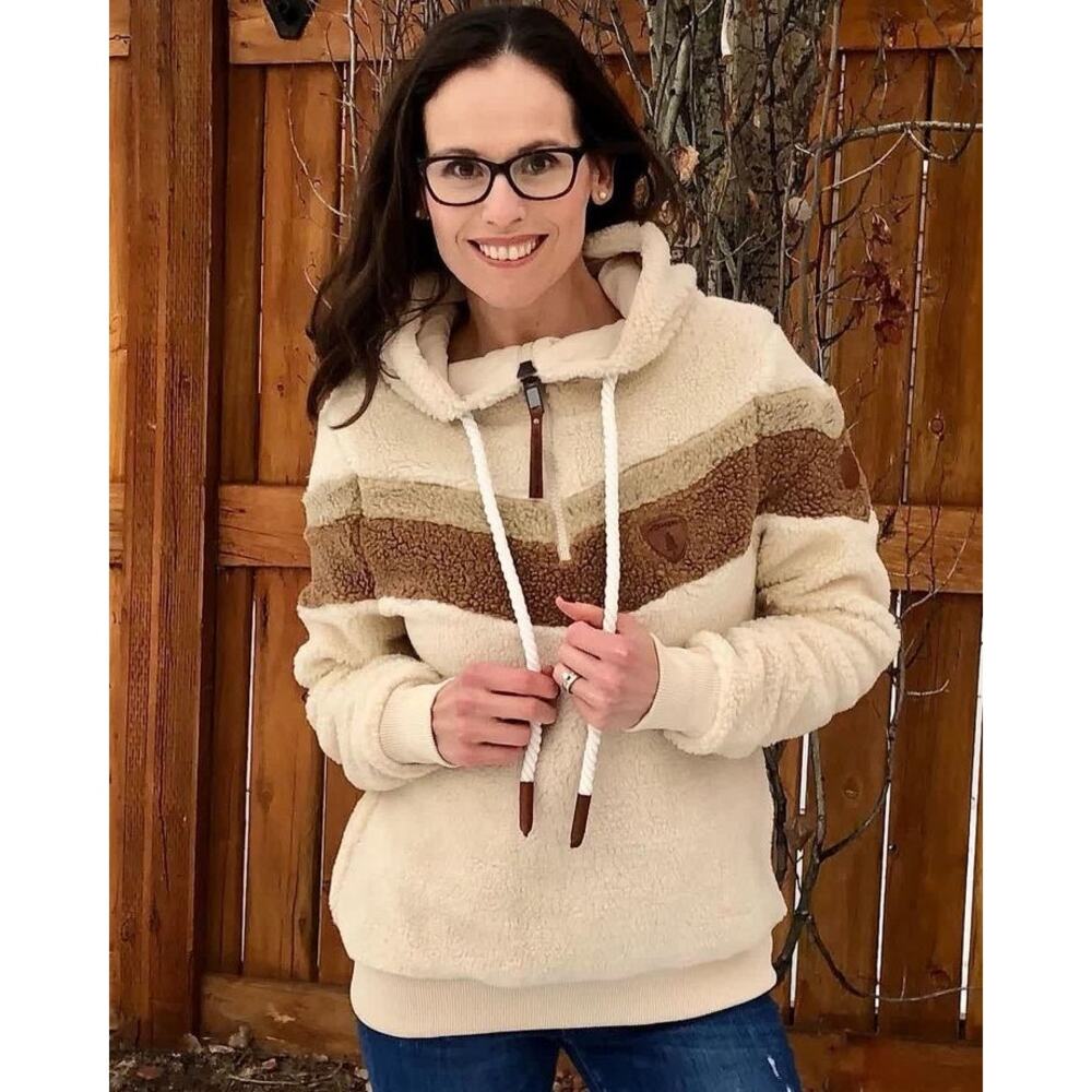 Wanakoma Buckle Alicia Sherpa Teddy Chevron Hoodie Pullover Sweatshirt Medium
